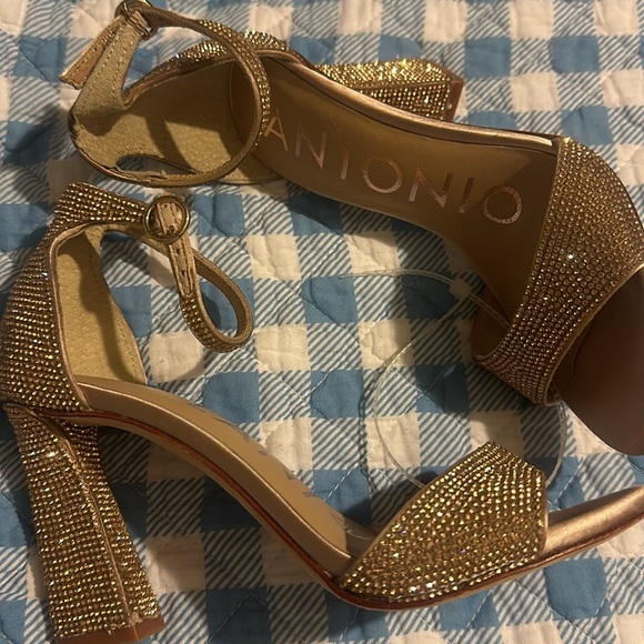 Antonio Melani
Blaire Rhinestone Embellished Hotfix Dress Sandals Dusk Sand - Picture 5 of 12